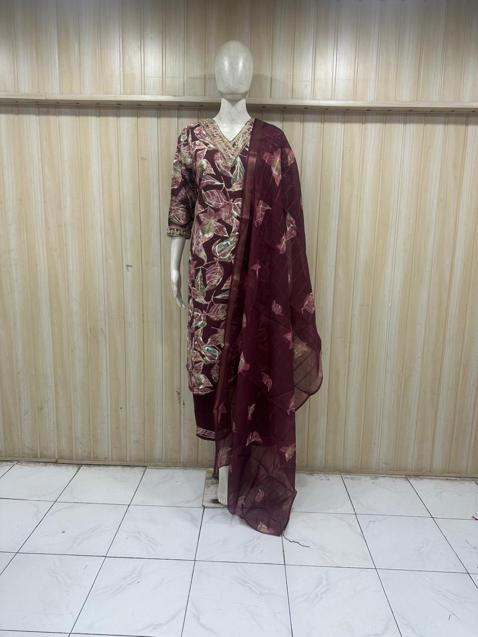 I can prepare a perfect professional prompt for this kurti so you can generate high-quality photos later or use it anywhere.