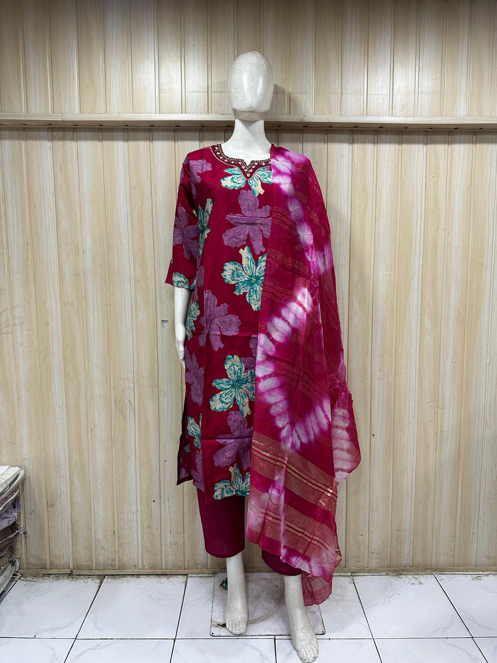 Magenta Floral Print Vertican 3-Piece Ethnic Suit Set with Dupatta