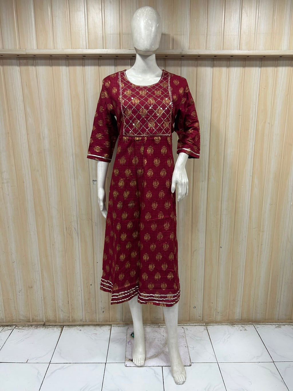 Maroon Rayon Round Neck Embroidered 1-Piece Kurti for Women