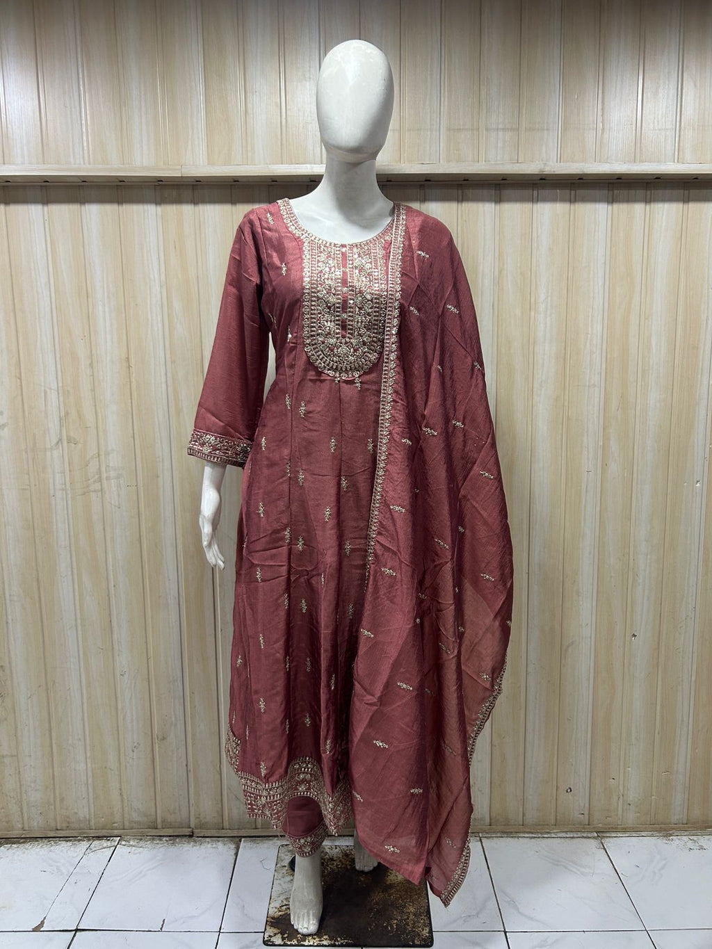 Mauve Pink ANAARKALI DRESS in Crush Silk – 3-Piece Ethnic Set