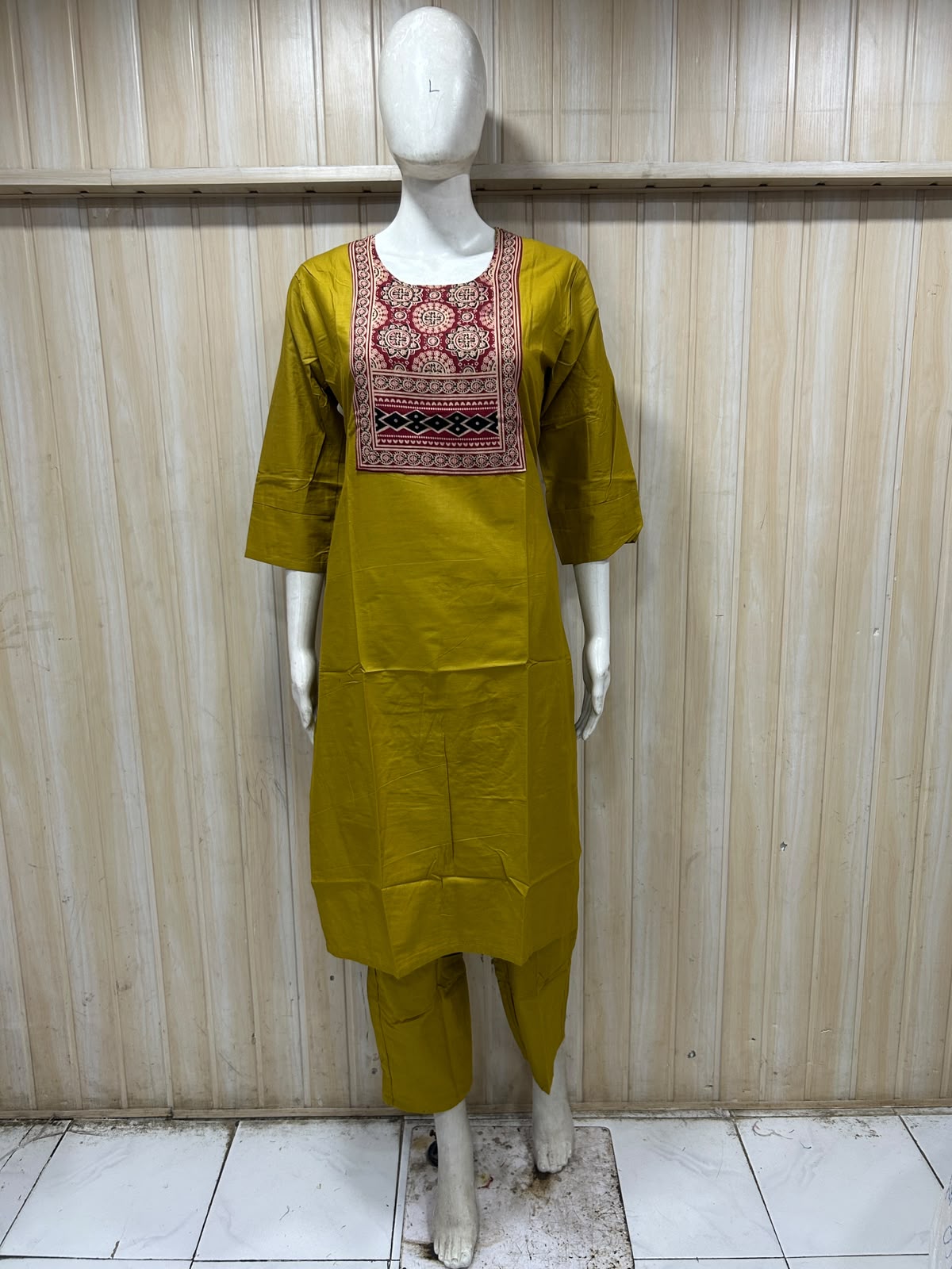 Mustard Dabu Cotton 2-Piece Co-Ord Set with Printed Front Detail